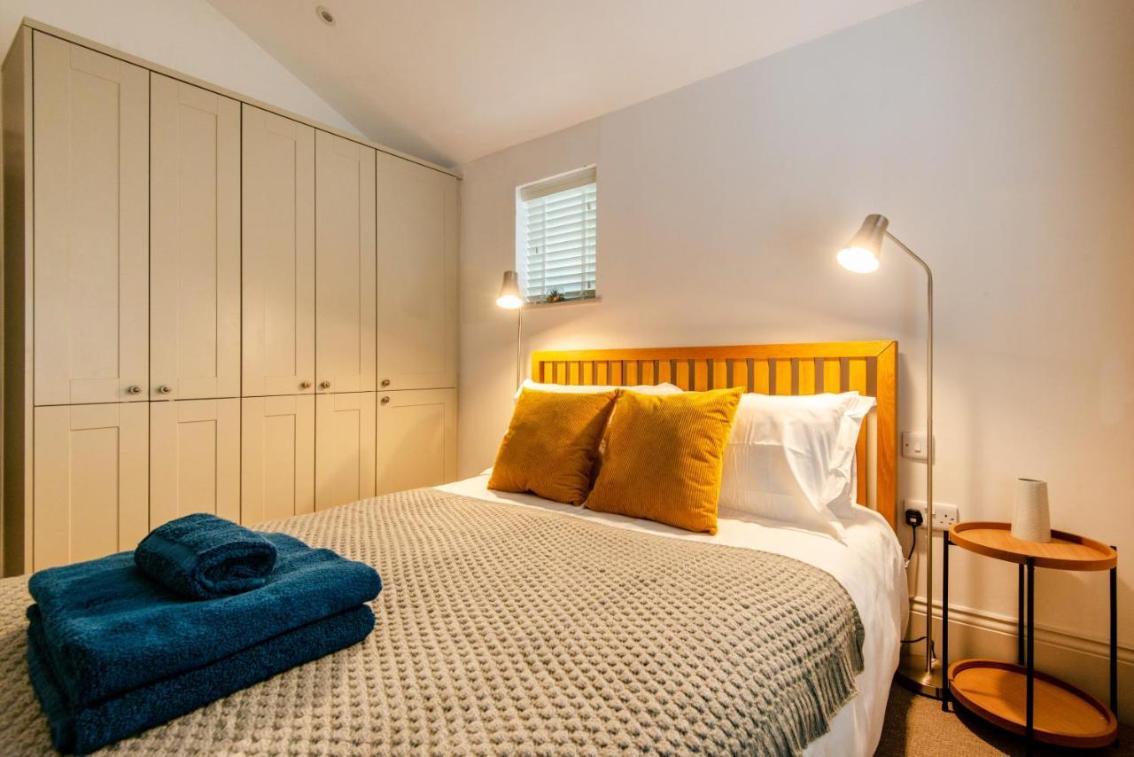 Beautiful, Central, 3 Min Walk From Beach, 2 King Doubles Hove Exterior foto