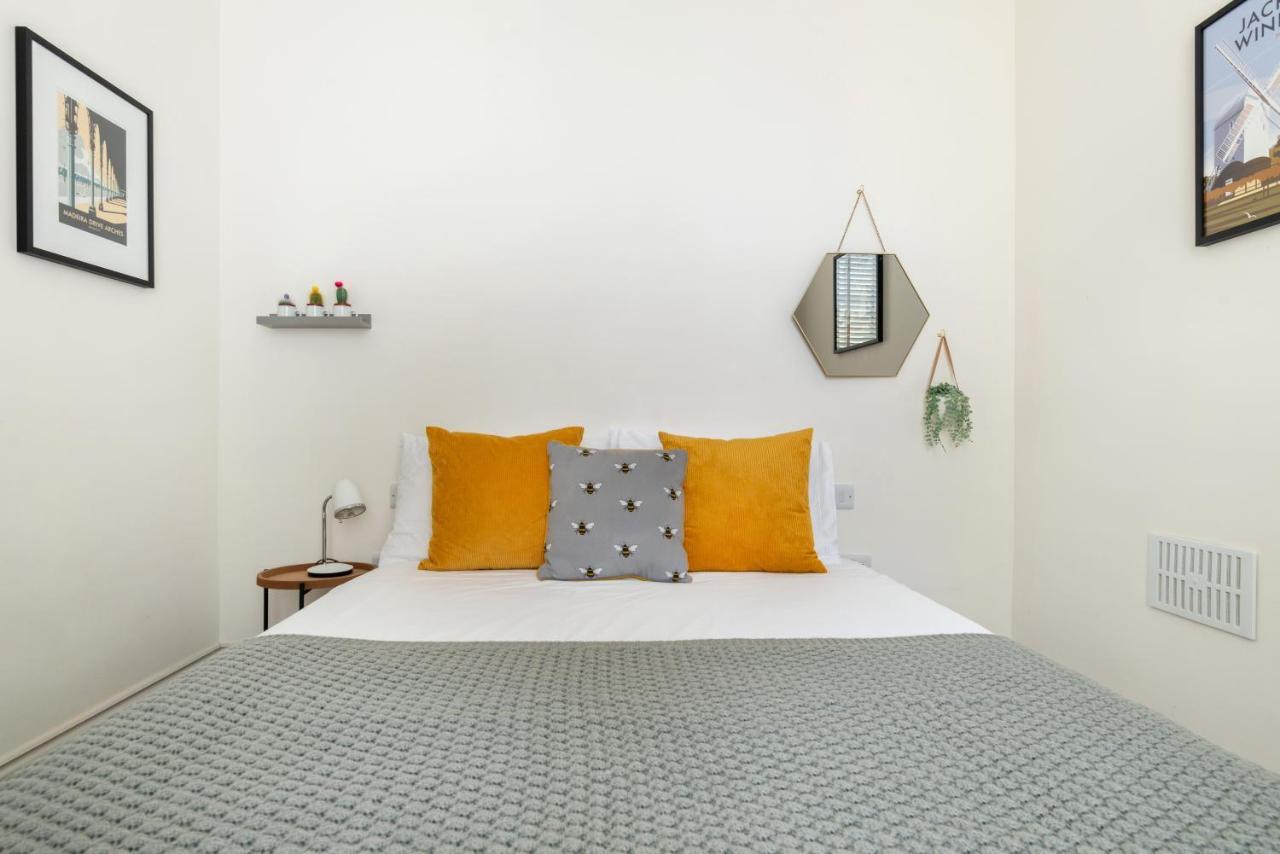 Beautiful, Central, 3 Min Walk From Beach, 2 King Doubles Hove Exterior foto