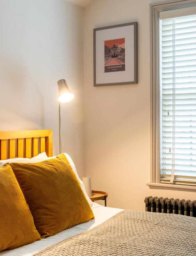 Beautiful, Central, 3 Min Walk From Beach, 2 King Doubles Hove Exterior foto